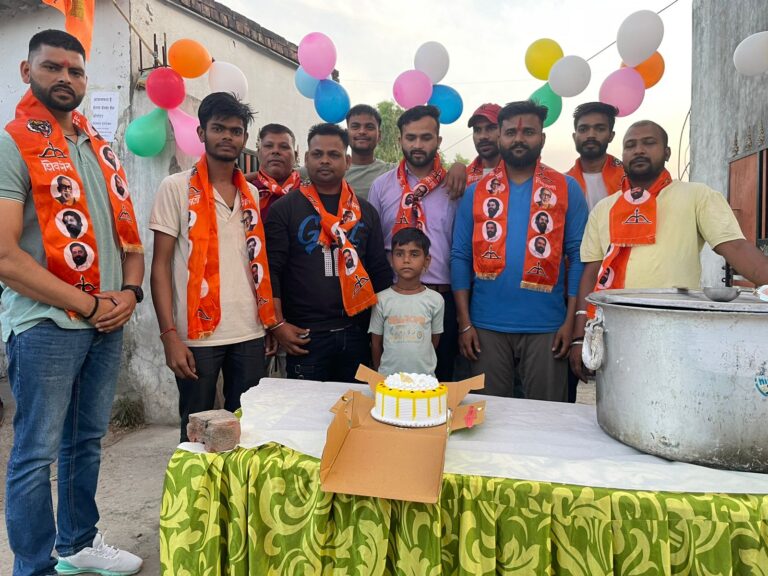 संकट मोचन का लिया आशीर्वाद भगवान मारुति का जन्म दिवस मनाया