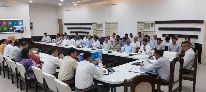 जिलास्तरीय अधिकारी1