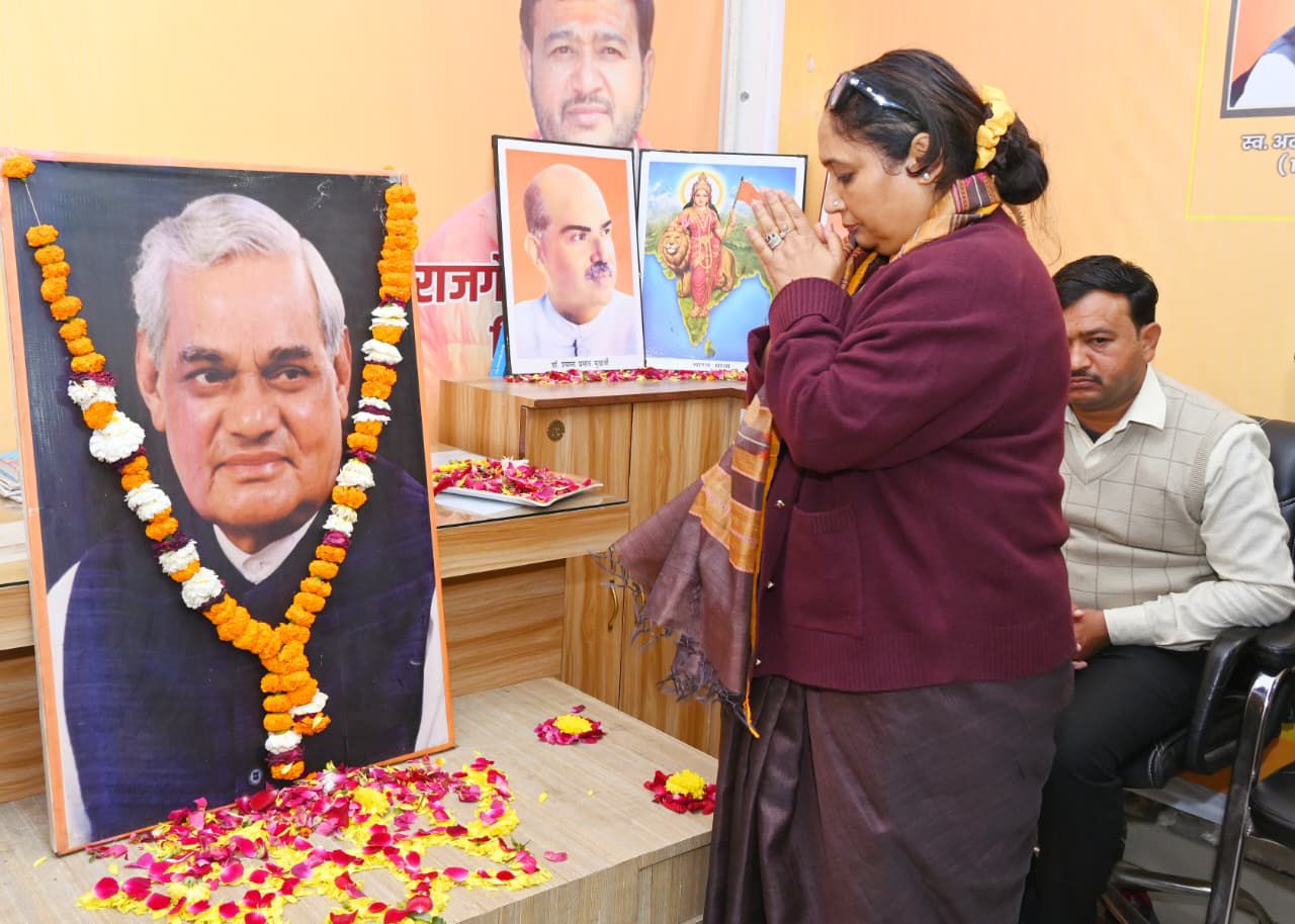 c6e5b663-1f1d-40fa-b973-a94157613d35