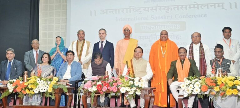 d717e625-40d4-453b-a152-ff692a72e850